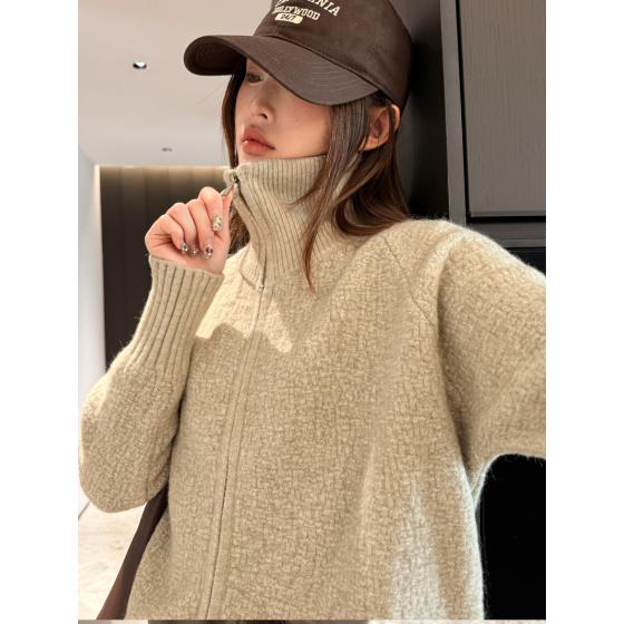 New autumn and winter collection: thickened, high-neck sweater with zipper, Korean-style women's loose-fitting outerwear, simple and basic solid-color top